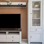 Elegant Spotless Apartment In Sofia Center